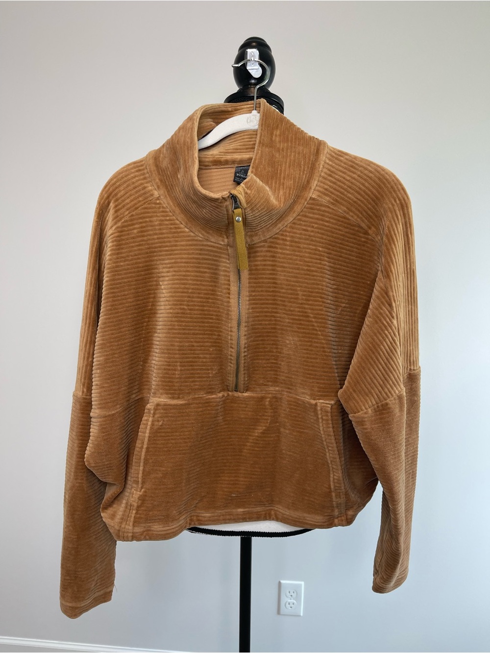 Prana size large Escambia half zip pullover in camel brown velour rib texture - Picture 2 of 16